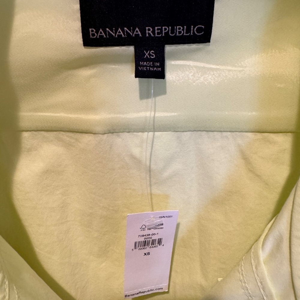 Water-Resistant Jacket - Picture 4 of 4